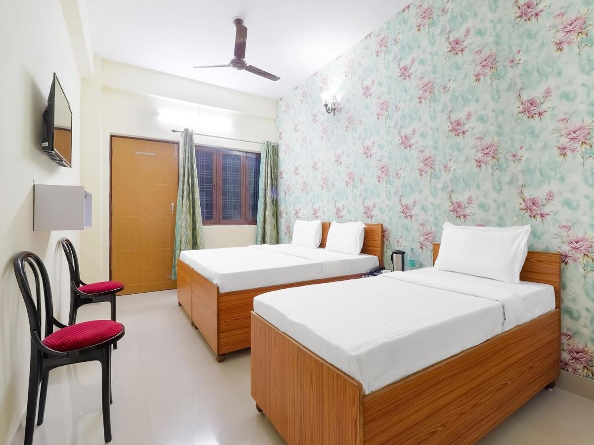 Oyo 84661 Lakshmi Home Stay Jhajra Exterior photo