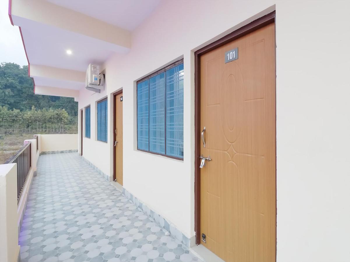 Oyo 84661 Lakshmi Home Stay Jhajra Exterior photo
