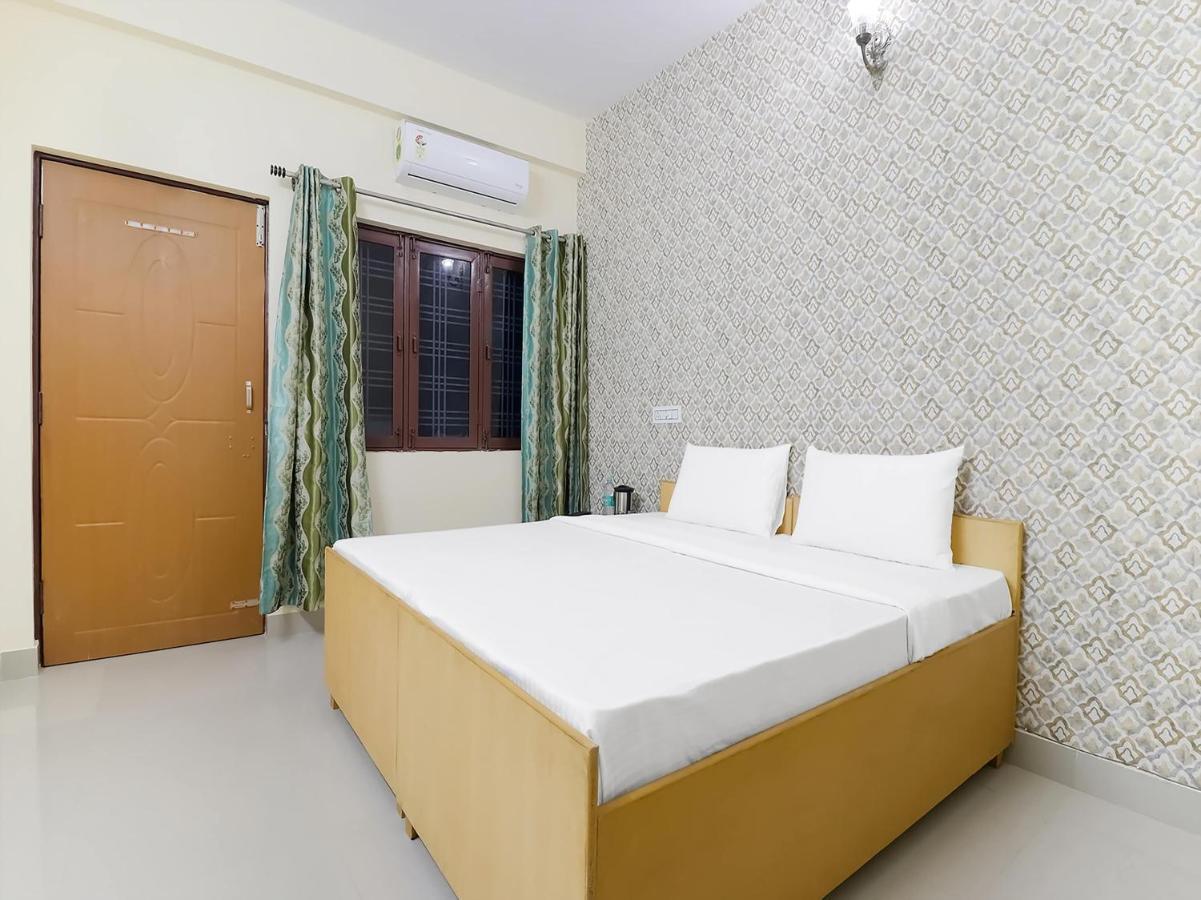 Oyo 84661 Lakshmi Home Stay Jhajra Exterior photo